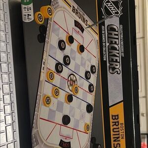NHL Boston Bruins Collectible Checkers Set - Black and Gold